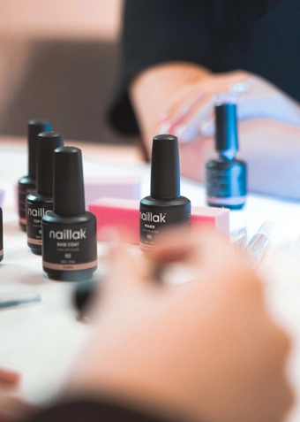 "Mascara Master"  Ungdomshuset  Skagen -  Foråret  2026 - Klik for at tilmelde dig