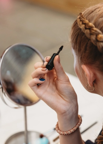 "Mascara Master"  Østervrå Ungdomsklub - Foråret 2026 - Klik for at tilmelde dig